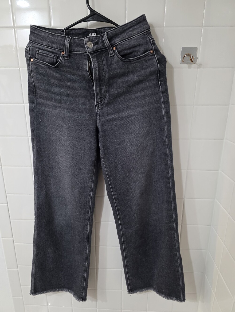PAIGE Aneesa Jean Size 27 Charcoal Gray Wide Leg Cropped Jeans